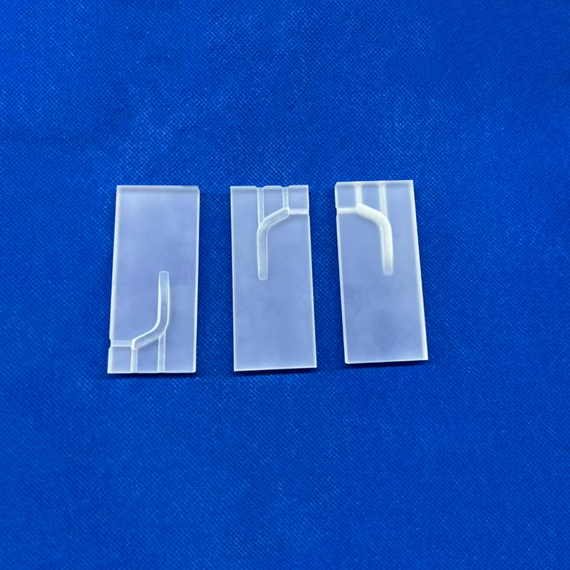 последний случай компании о Corrosion Resistance Sandblasted Quartz Sheet for High Temperature Insulation-Mia