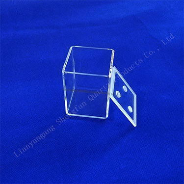 Кварцевая стеклянная пластина с высокой пропускающей способностью и коррозионной стойкостью для использования в высокотемпературных лабораториях