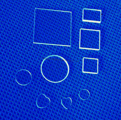 Прозрачная кварцевая стеклянная плита с высокой светопроницаемостью, высокой температурной стойкостью и коррозионной стойкостью для технических применений