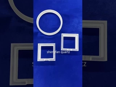 Лазер полупроводника сверля стеклянную пластинку прозрачного кварца с отверстием