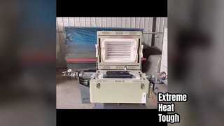 Высокотемпературная и коррозионностойкая трубка из кварцевого стекла.